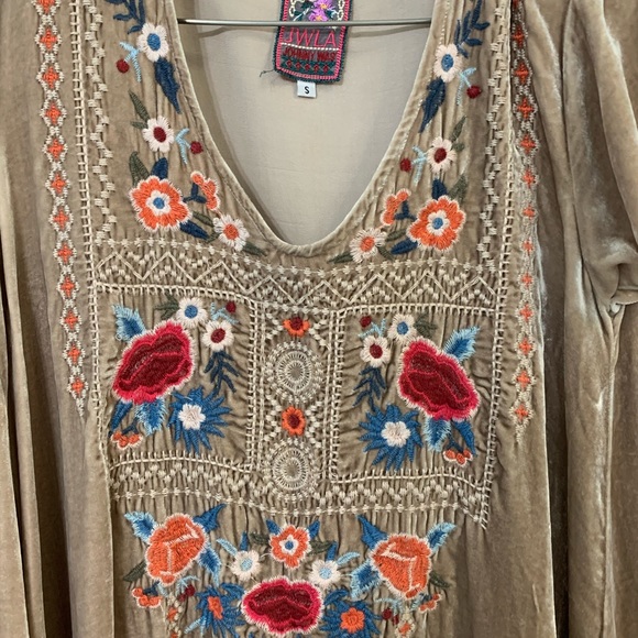 Velvet Tunic - Picture 2 of 4